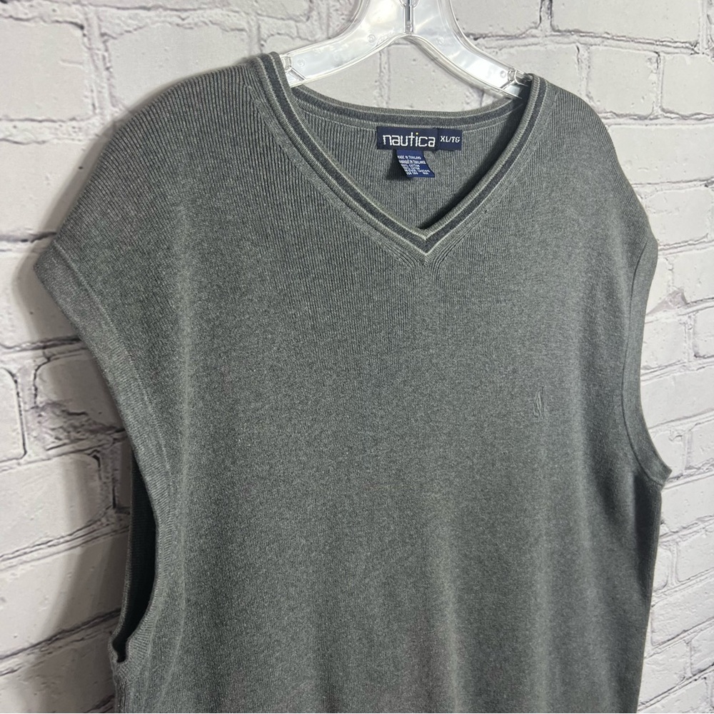 Men's Nautica Gray Pull Over Sweater Vest Size XL (A16)